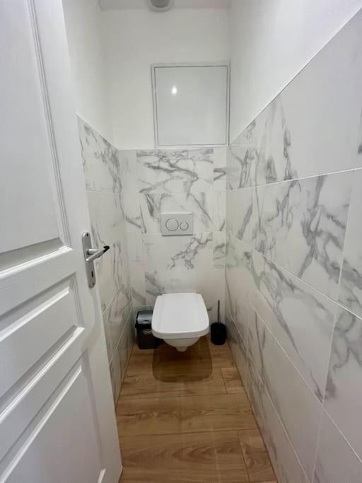 T2 Renove A 15 Min De Lyon Apartment Pierre-Benite Ngoại thất bức ảnh